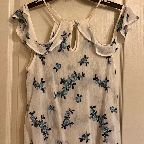 Caution to the Wind Cold Shoulder Top - Picture 4 of 4